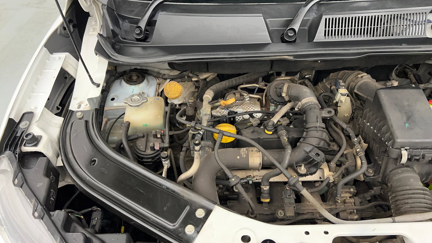Used 2022 Renault Kiger RXZ Turbo CVT Petrol Automatic engine ENGINE RIGHT SIDE VIEW