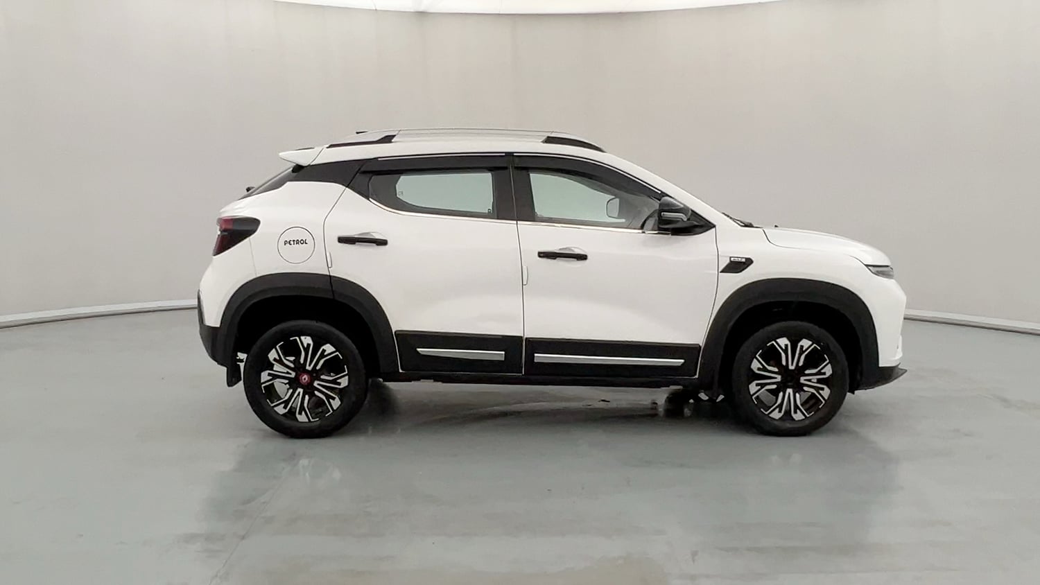 Used 2022 Renault Kiger RXZ Turbo CVT Petrol Automatic exterior RIGHT SIDE VIEW
