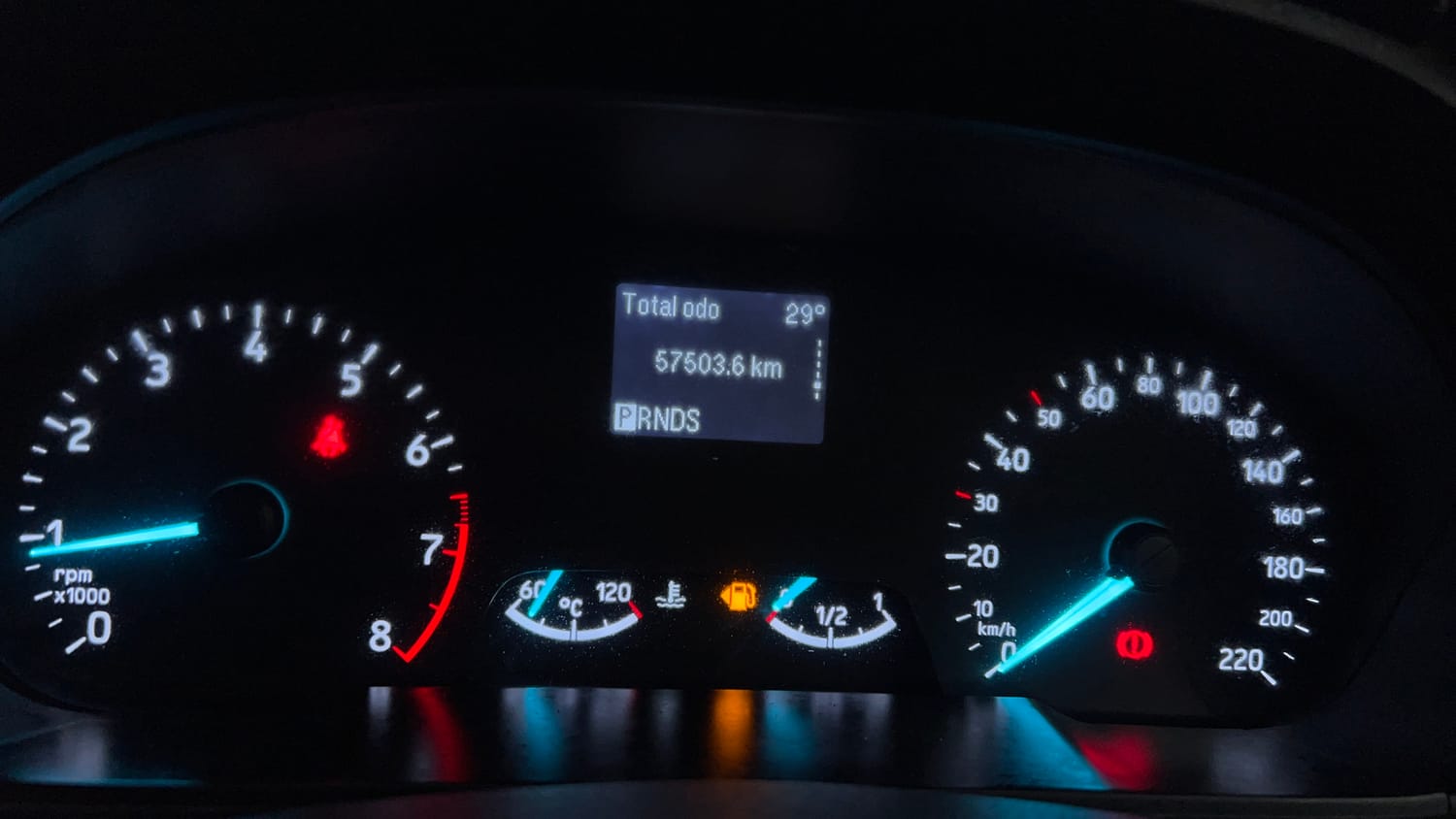 2018 Ford EcoSport Titanium + 1.5L Ti-VCT AT-15