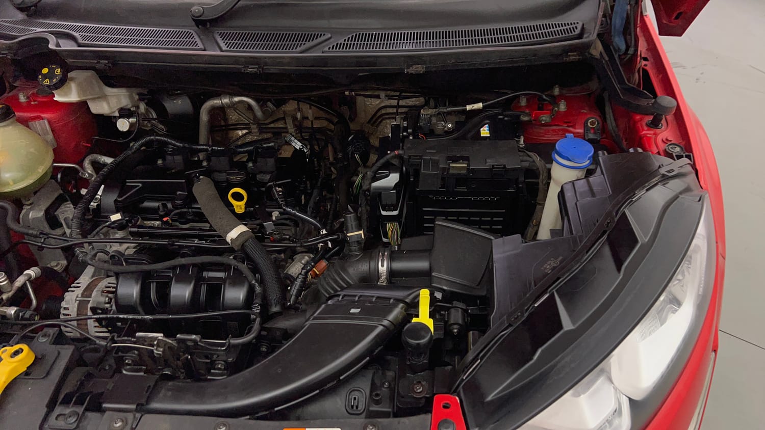 2018 Ford EcoSport Titanium + 1.5L Ti-VCT AT-28