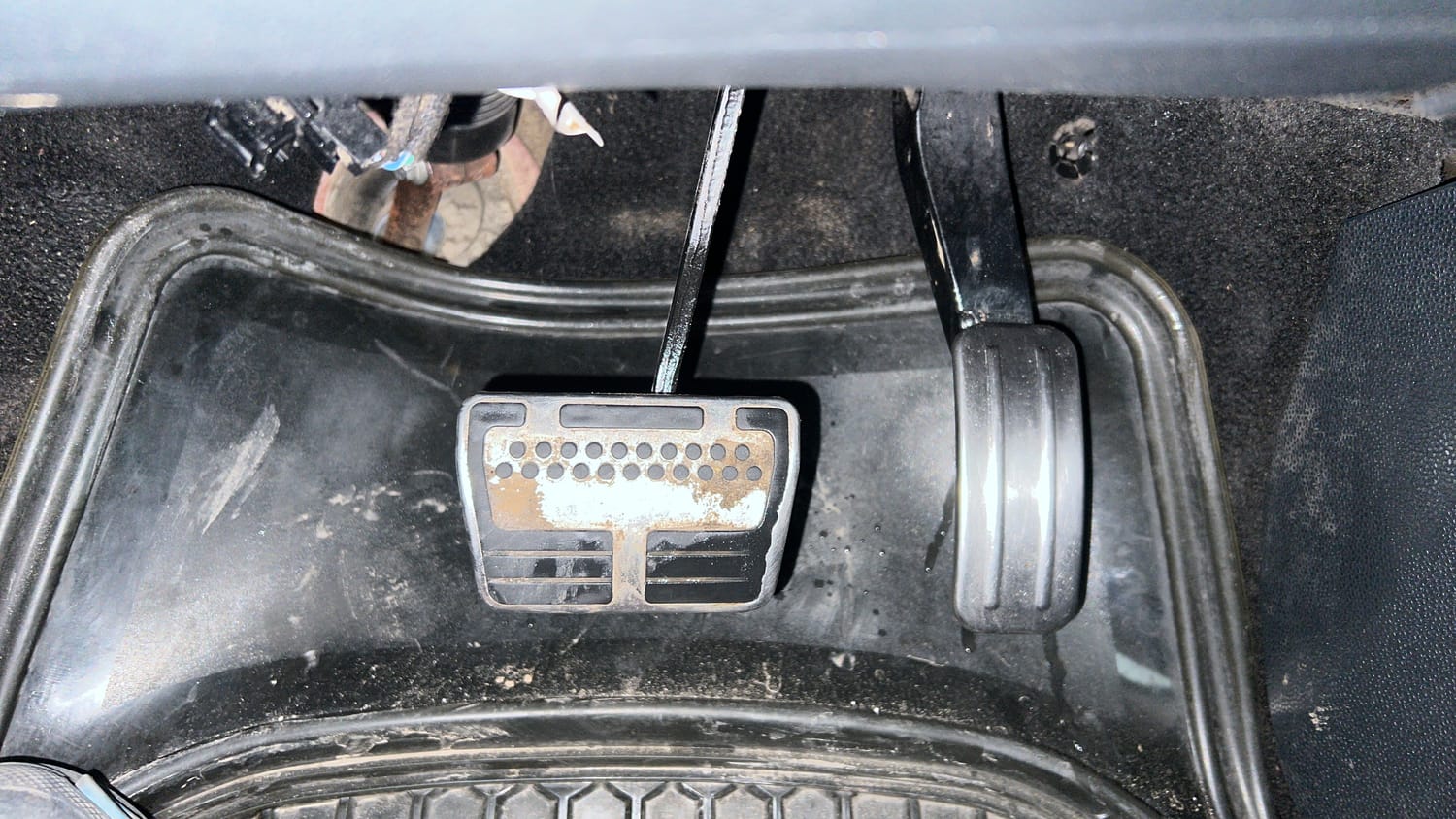 2018 Ford EcoSport Titanium + 1.5L Ti-VCT AT-26