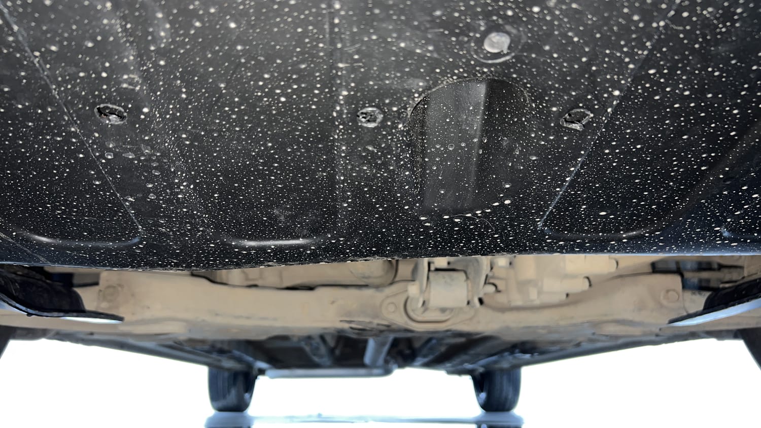 Used 2021 Hyundai Verna SX (O) 1.0 Turbo DCT Petrol Automatic extra FRONT LEFT UNDERBODY VIEW