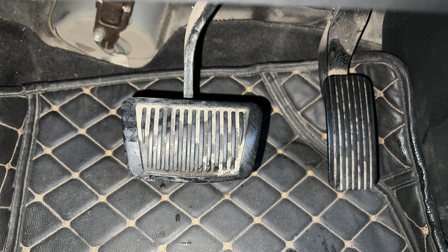 Used 2021 Hyundai Verna SX (O) 1.0 Turbo DCT Petrol Automatic interior PEDALS VIEW