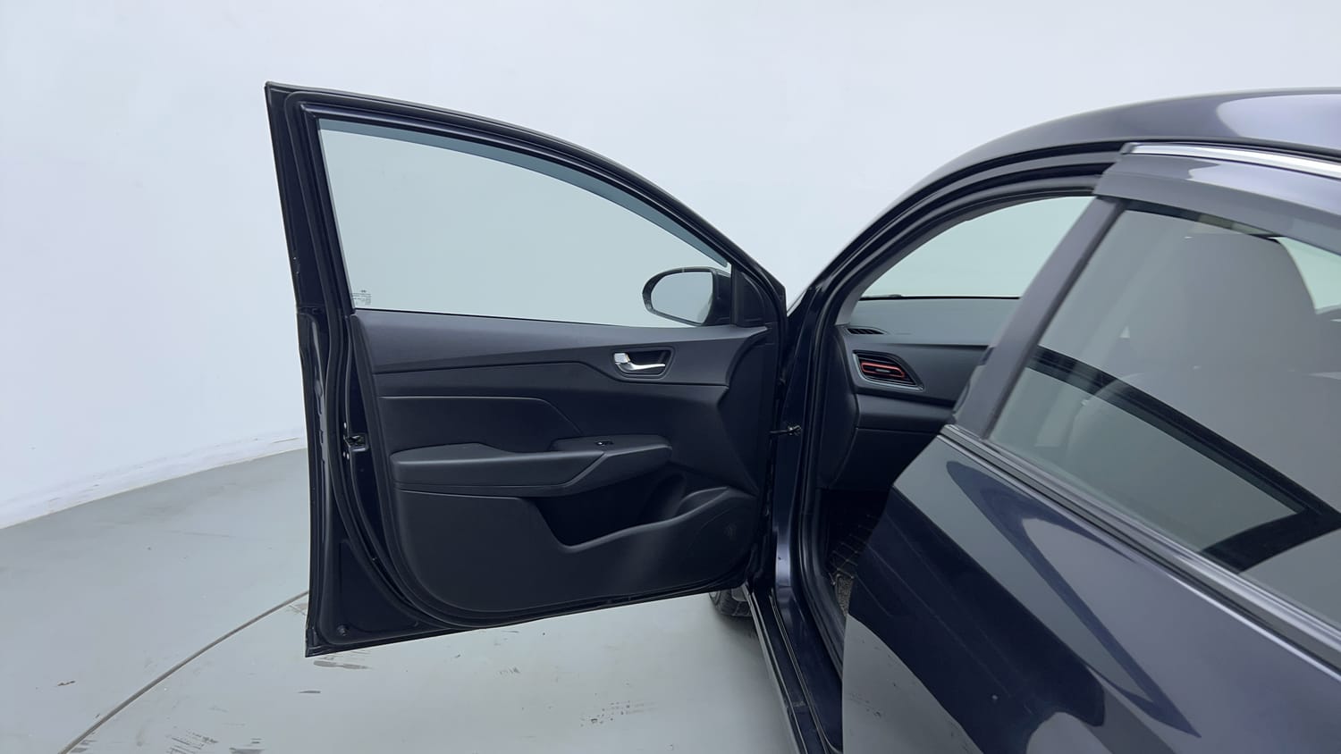 Used 2021 Hyundai Verna SX (O) 1.0 Turbo DCT Petrol Automatic interior LEFT FRONT DOOR OPEN VIEW