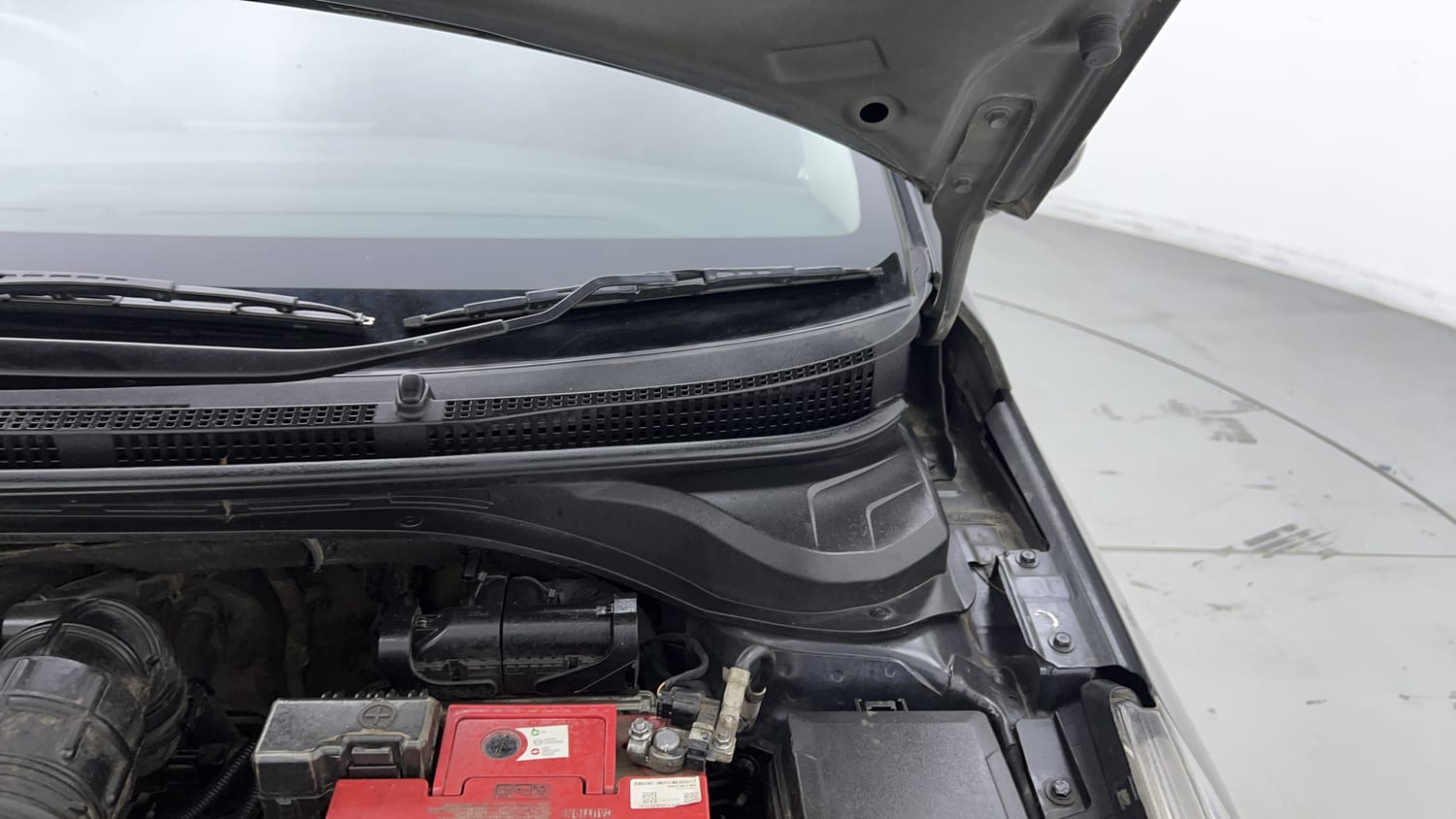 Used 2021 Hyundai Verna SX (O) 1.0 Turbo DCT Petrol Automatic engine ENGINE LEFT SIDE HINGE & APRON VIEW