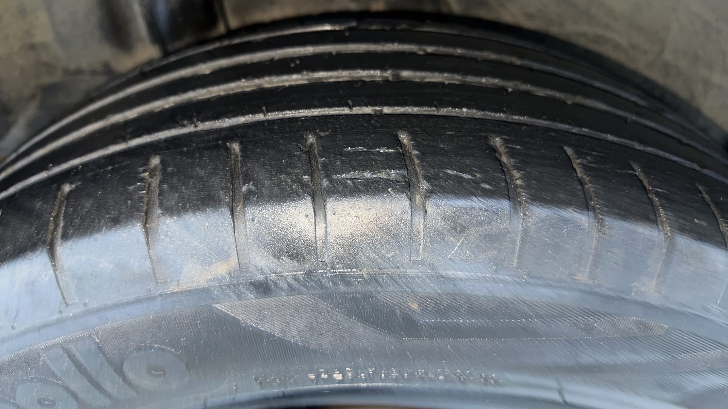 Used 2021 Hyundai Verna SX (O) 1.0 Turbo DCT Petrol Automatic tyres RIGHT REAR TYRE TREAD VIEW