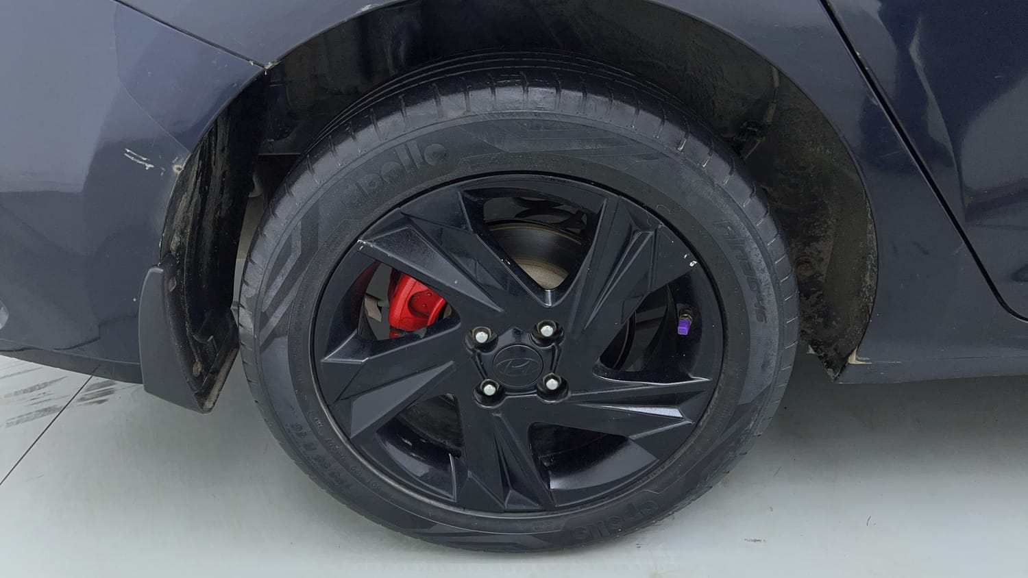 Used 2021 Hyundai Verna SX (O) 1.0 Turbo DCT Petrol Automatic tyres RIGHT REAR TYRE RIM VIEW
