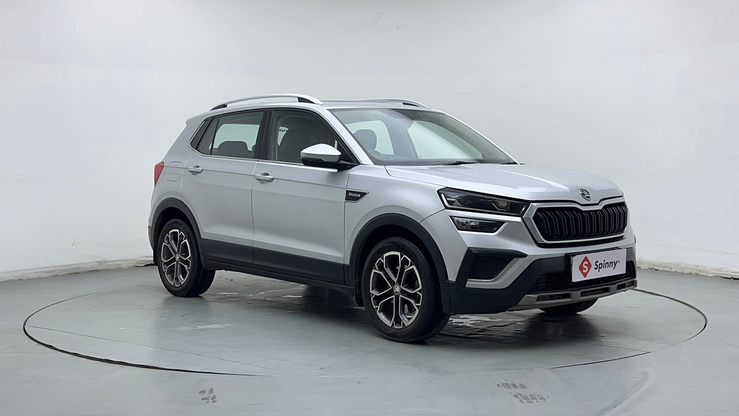 Used 2022 Skoda Kushaq Style 1.5L TSI MT Petrol Manual exterior RIGHT FRONT CORNER VIEW