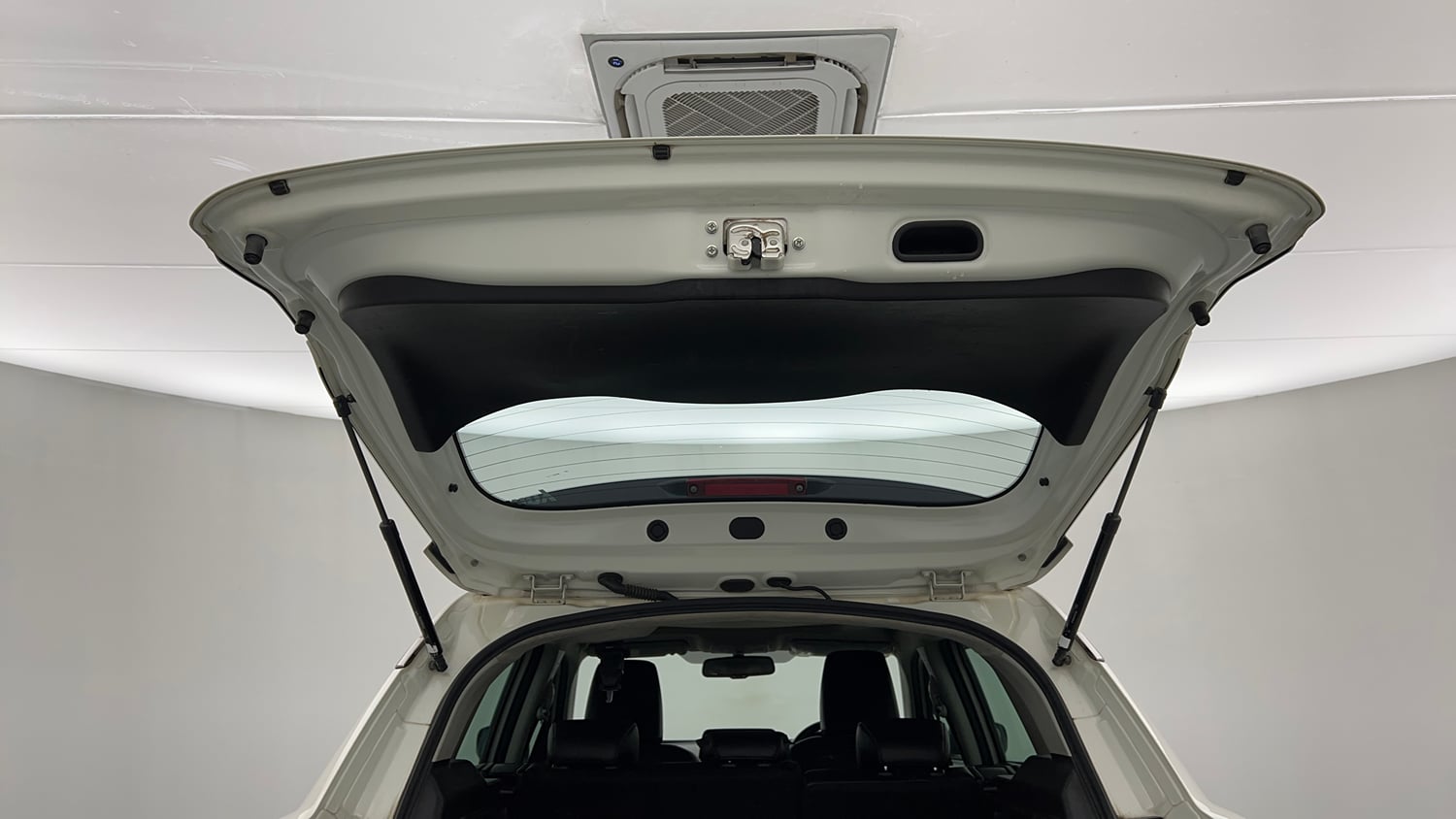 Used 2023 Maruti Suzuki Grand Vitara Alpha Plus Intelligent Hybrid eCVT Hybrid Automatic interior DICKY DOOR OPEN VIEW