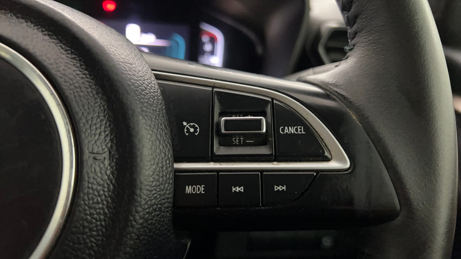 Used 2023 Maruti Suzuki Grand Vitara Alpha Plus Intelligent Hybrid eCVT Hybrid Automatic top_features Cruise control