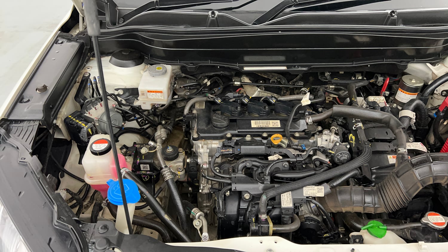Used 2023 Maruti Suzuki Grand Vitara Alpha Plus Intelligent Hybrid eCVT Hybrid Automatic engine ENGINE RIGHT SIDE VIEW