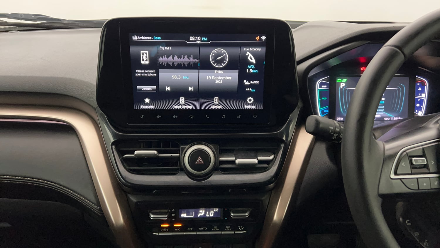 Used 2023 Maruti Suzuki Grand Vitara Alpha Plus Intelligent Hybrid eCVT Hybrid Automatic interior MUSIC SYSTEM & AC CONTROL VIEW