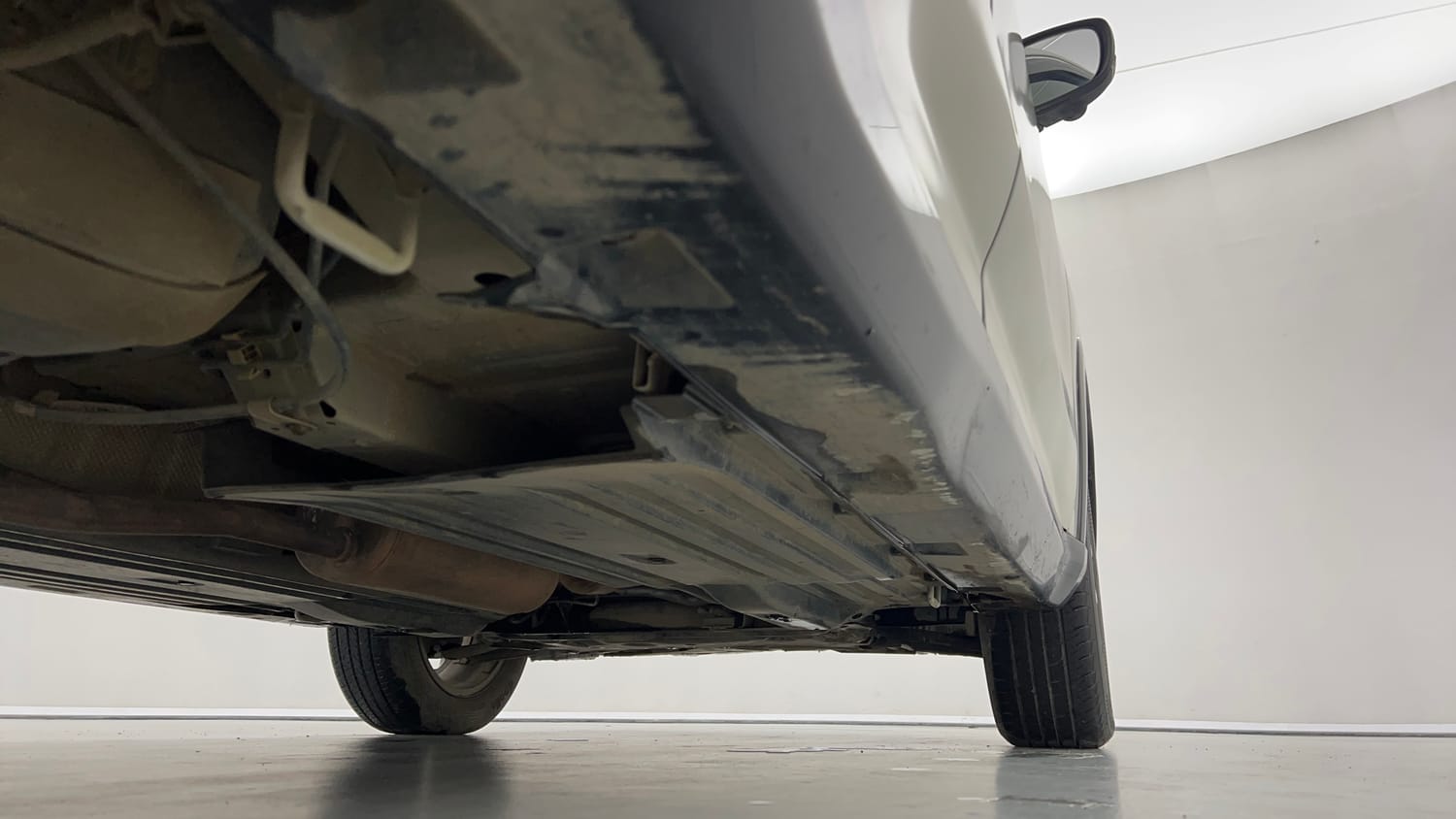Used 2023 Maruti Suzuki Grand Vitara Alpha Plus Intelligent Hybrid eCVT Hybrid Automatic extra REAR RIGHT UNDERBODY VIEW