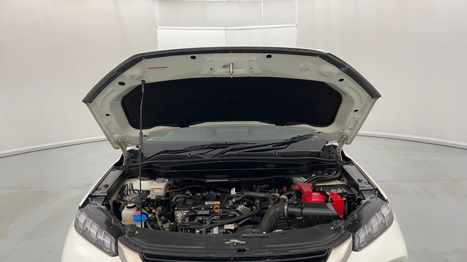 Used 2023 Maruti Suzuki Grand Vitara Alpha Plus Intelligent Hybrid eCVT Hybrid Automatic engine ENGINE & BONNET OPEN FRONT VIEW