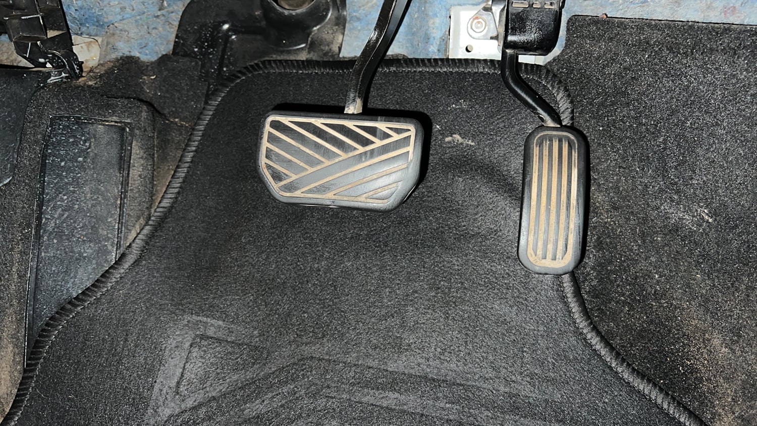 Used 2023 Maruti Suzuki Grand Vitara Alpha Plus Intelligent Hybrid eCVT Hybrid Automatic interior PEDALS VIEW