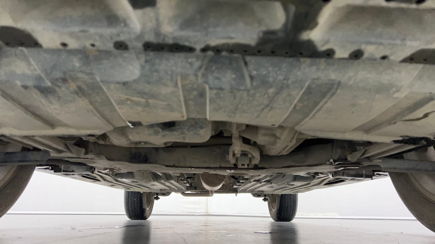 Used 2023 Maruti Suzuki Grand Vitara Alpha Plus Intelligent Hybrid eCVT Hybrid Automatic extra FRONT LEFT UNDERBODY VIEW