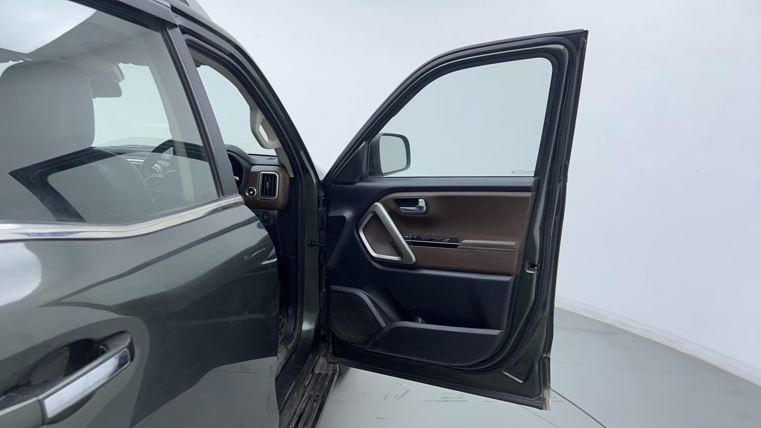 2022 Mahindra Scorpio N Z8 L Diesel AT 2WD 6 STR-19