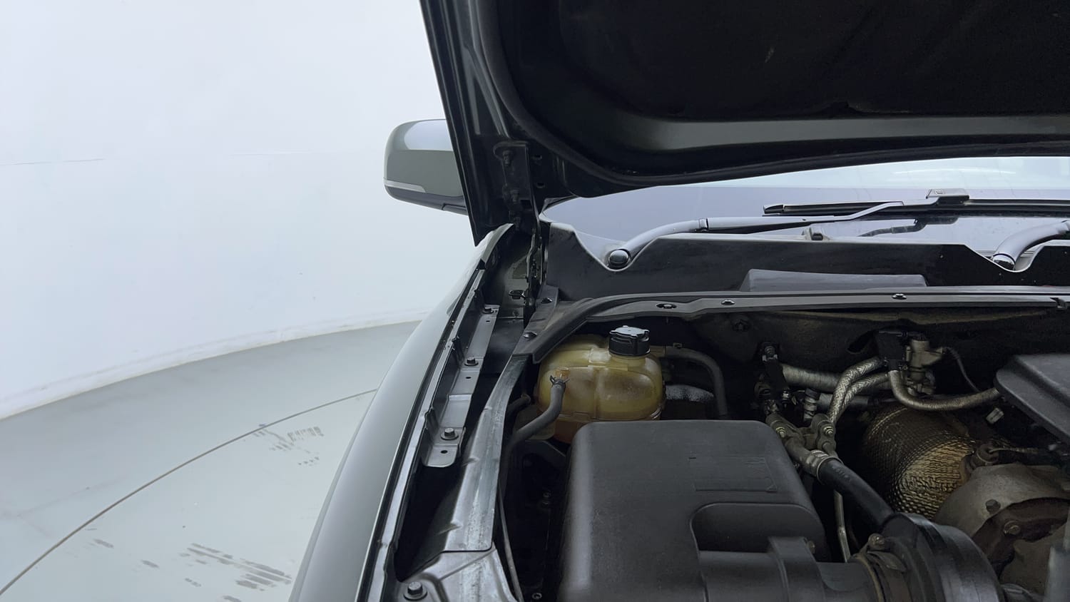 2022 Mahindra Scorpio N Z8 L Diesel AT 2WD 6 STR-32
