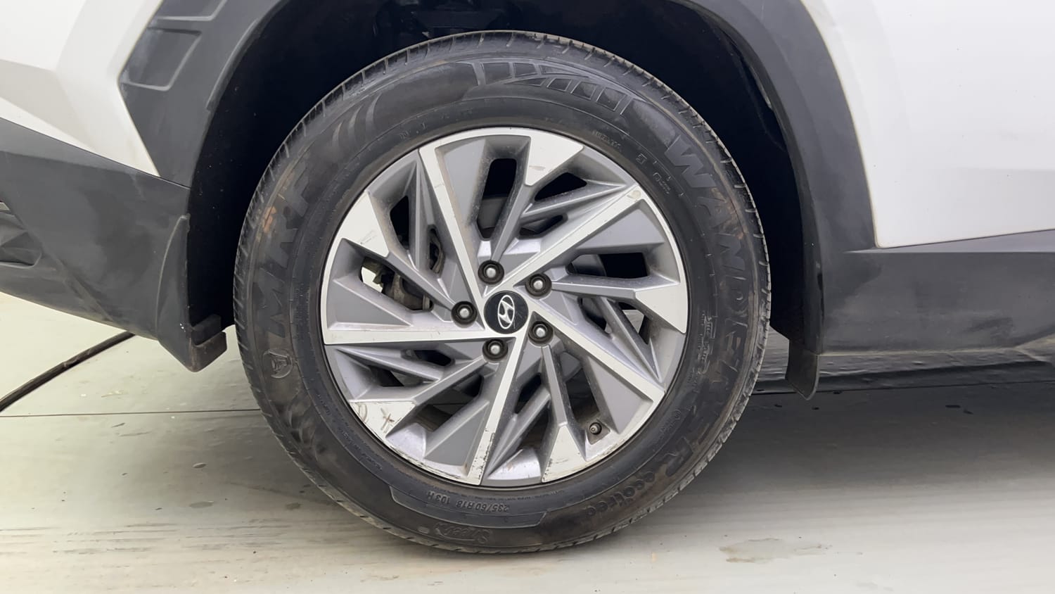 Used 2023 Hyundai Tucson Signature 2.0 AT Petrol Petrol Automatic tyres RIGHT REAR TYRE RIM VIEW