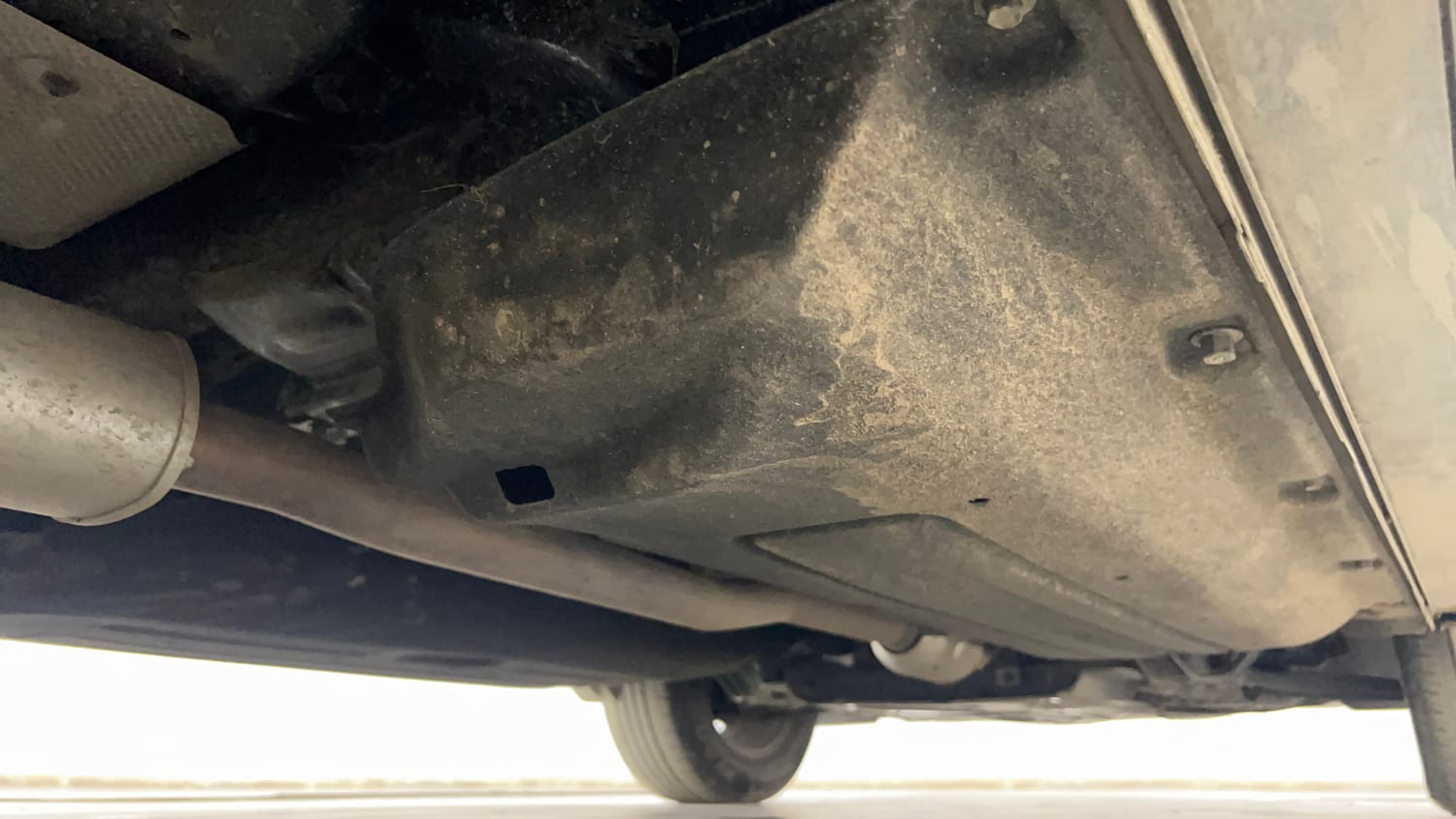 Used 2023 Hyundai Tucson Signature 2.0 AT Petrol Petrol Automatic extra REAR RIGHT UNDERBODY VIEW