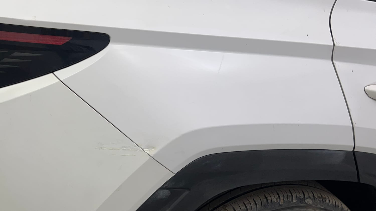 Used 2023 Hyundai Tucson Signature 2.0 AT Petrol Petrol Automatic dents MINOR DENT