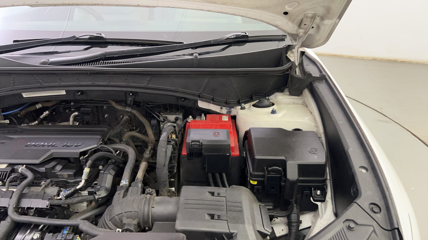 Used 2023 Hyundai Tucson Signature 2.0 AT Petrol Petrol Automatic engine ENGINE LEFT SIDE HINGE & APRON VIEW