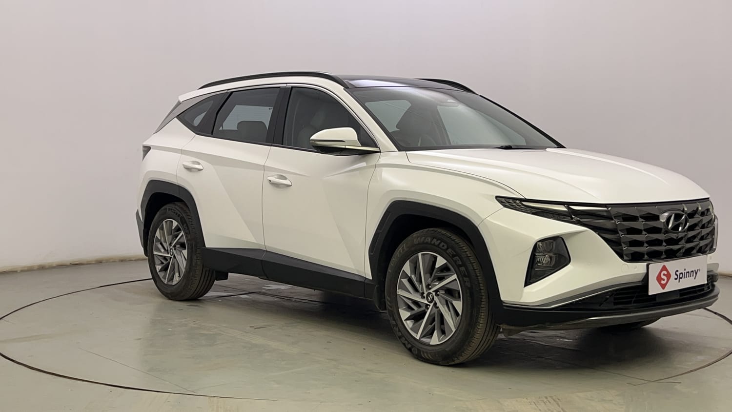 Used 2023 Hyundai Tucson Signature 2.0 AT Petrol Petrol Automatic exterior RIGHT FRONT CORNER VIEW