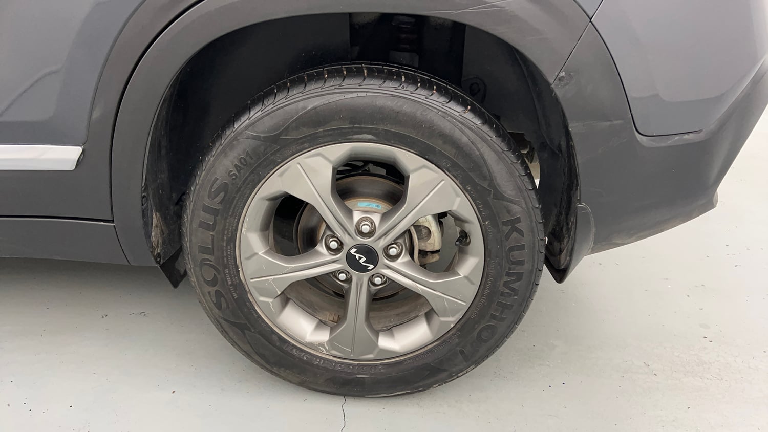 Used 2023 Kia Seltos HTK Plus 1.5 Turbo Petrol iMT Petrol Manual tyres LEFT REAR TYRE RIM VIEW