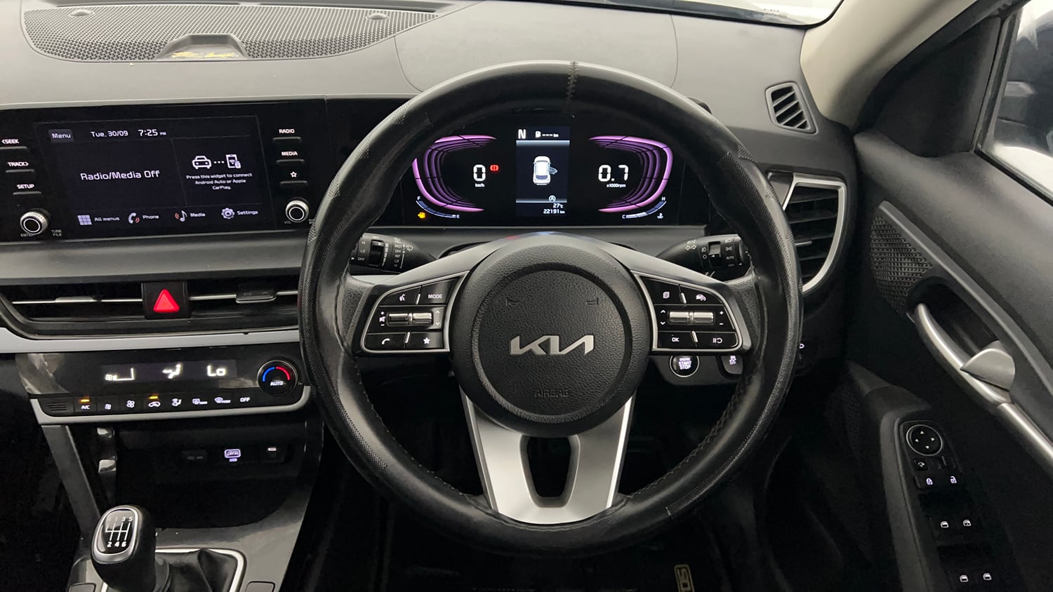 Used 2023 Kia Seltos HTK Plus 1.5 Turbo Petrol iMT Petrol Manual interior STEERING VIEW