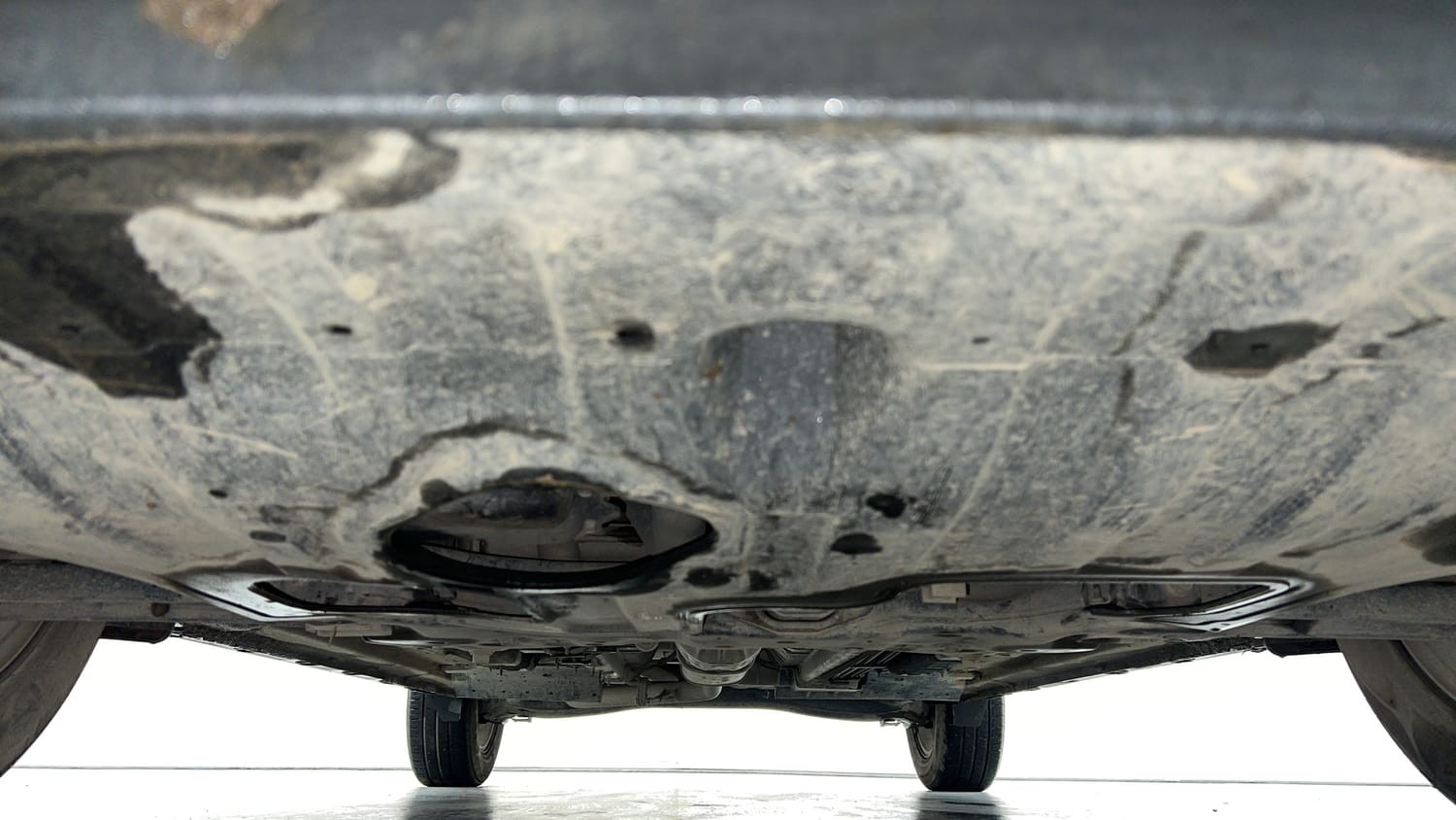 Used 2023 Kia Seltos HTK Plus 1.5 Turbo Petrol iMT Petrol Manual extra FRONT LEFT UNDERBODY VIEW