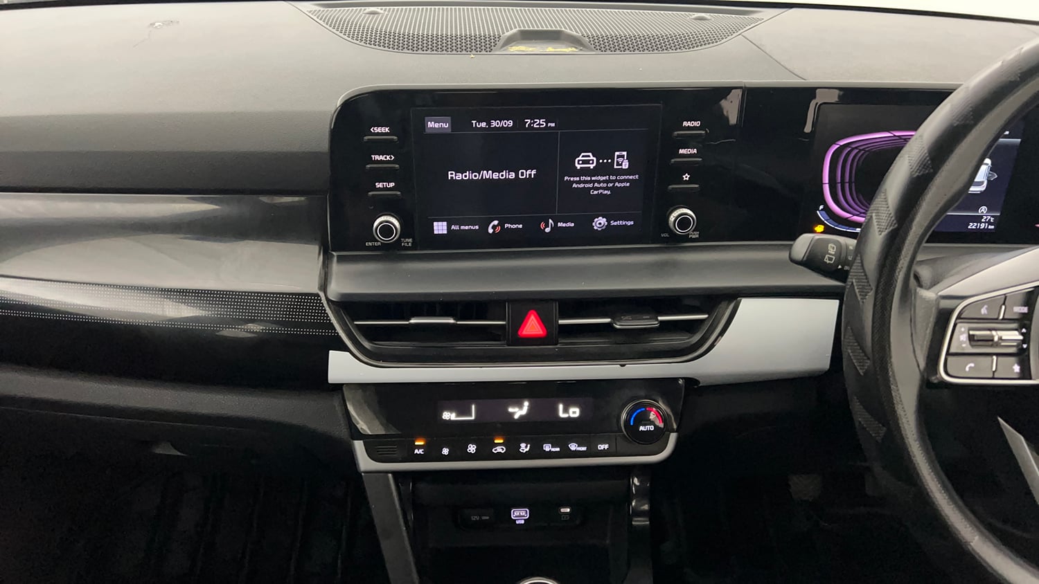Used 2023 Kia Seltos HTK Plus 1.5 Turbo Petrol iMT Petrol Manual interior MUSIC SYSTEM & AC CONTROL VIEW