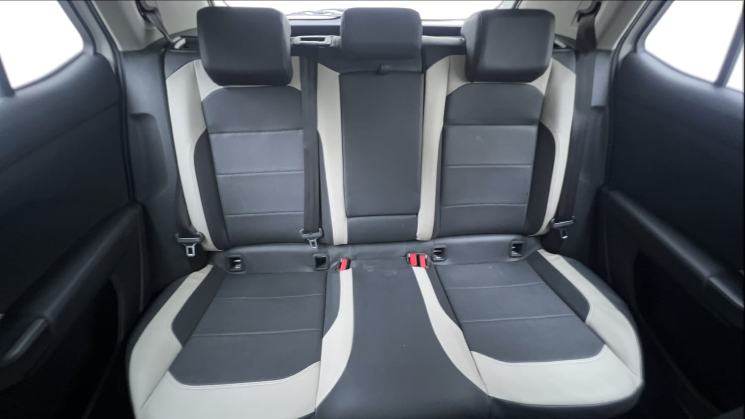 2021 Volkswagen Taigun Topline 1.0 TSI AT-23
