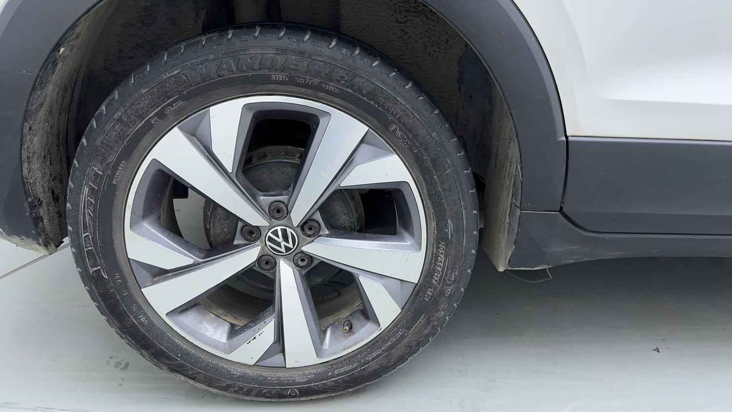 2021 Volkswagen Taigun Topline 1.0 TSI AT-33