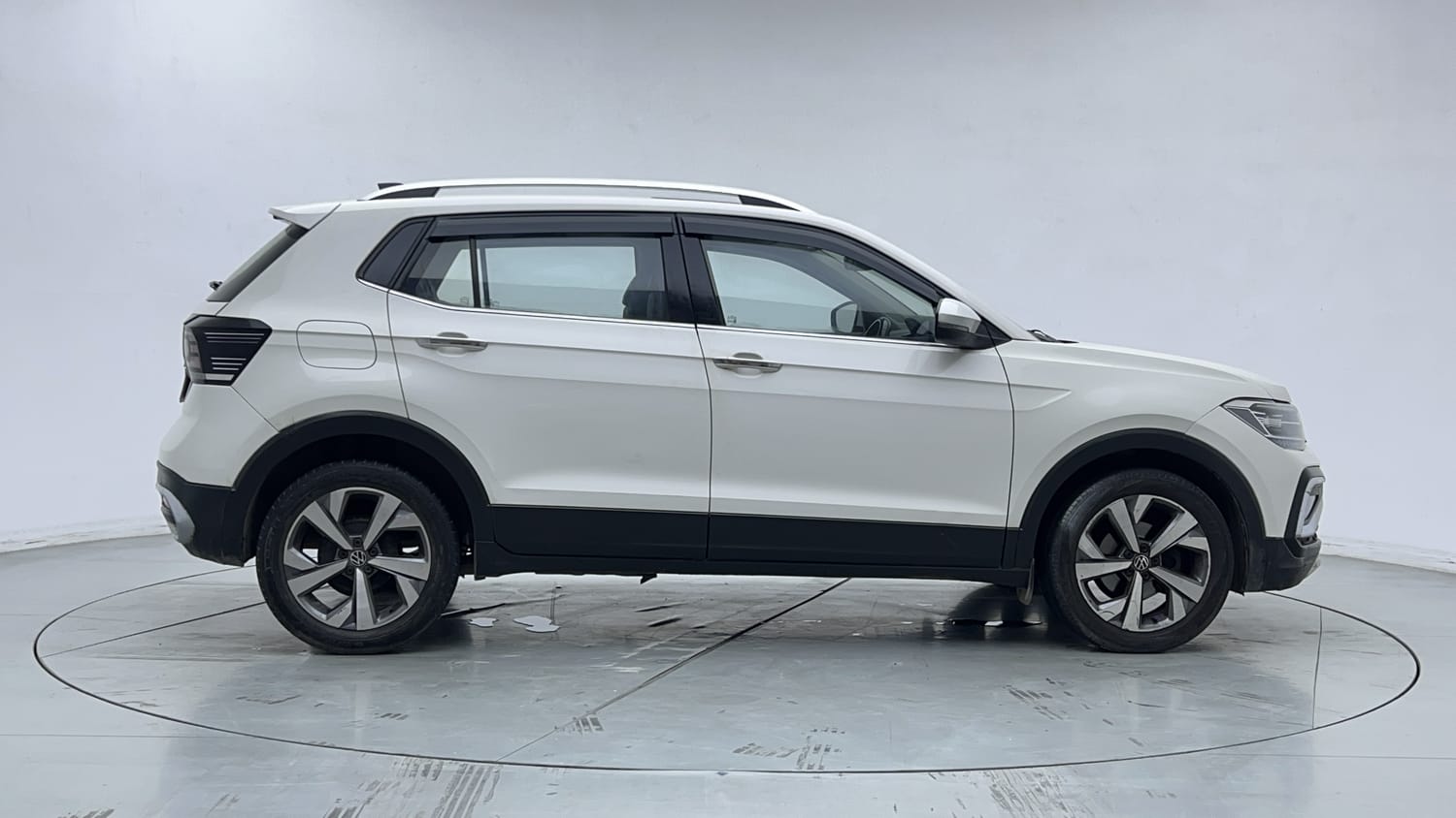 2021 Volkswagen Taigun Topline 1.0 TSI AT-5