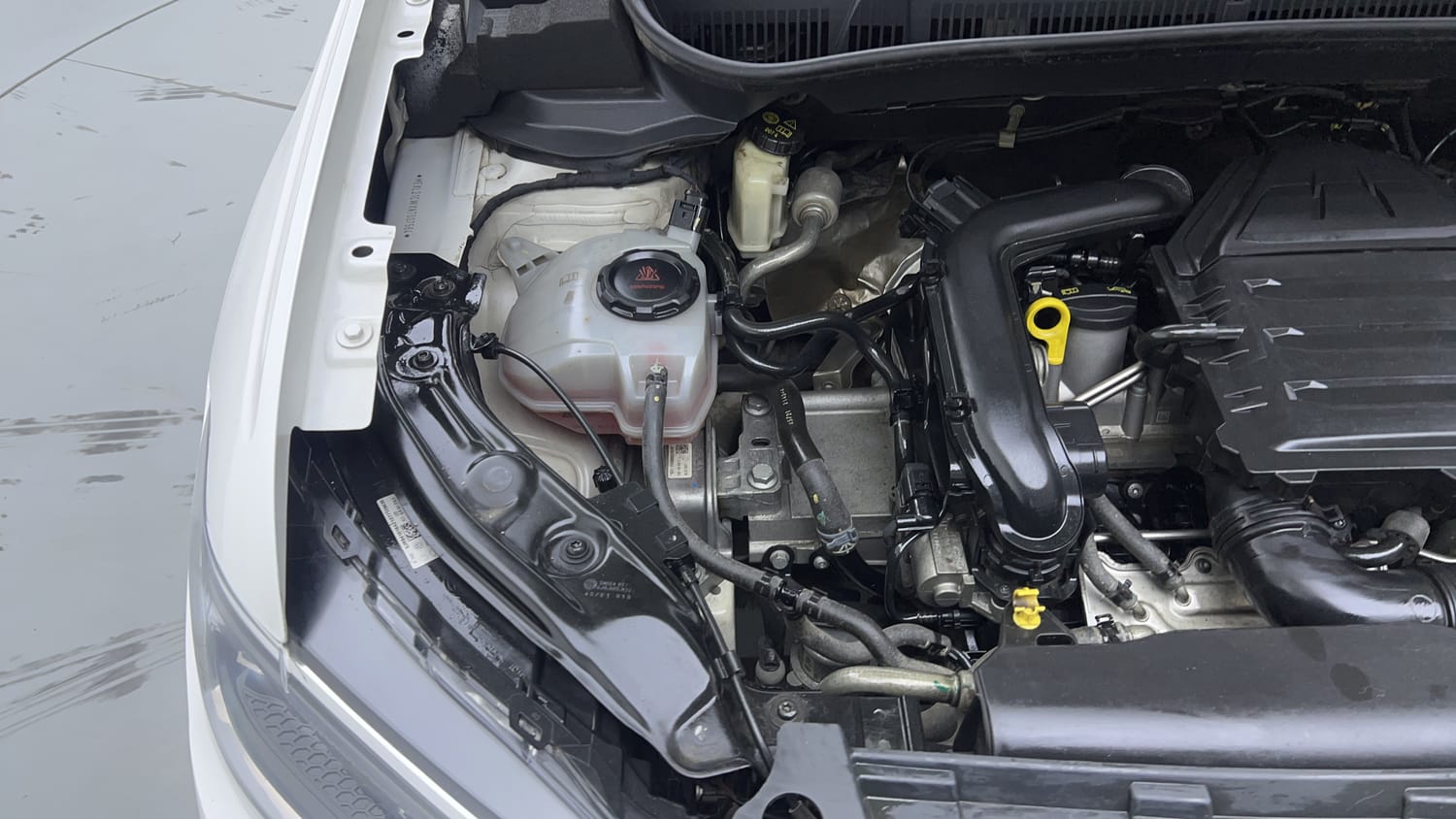2021 Volkswagen Taigun Topline 1.0 TSI AT-29