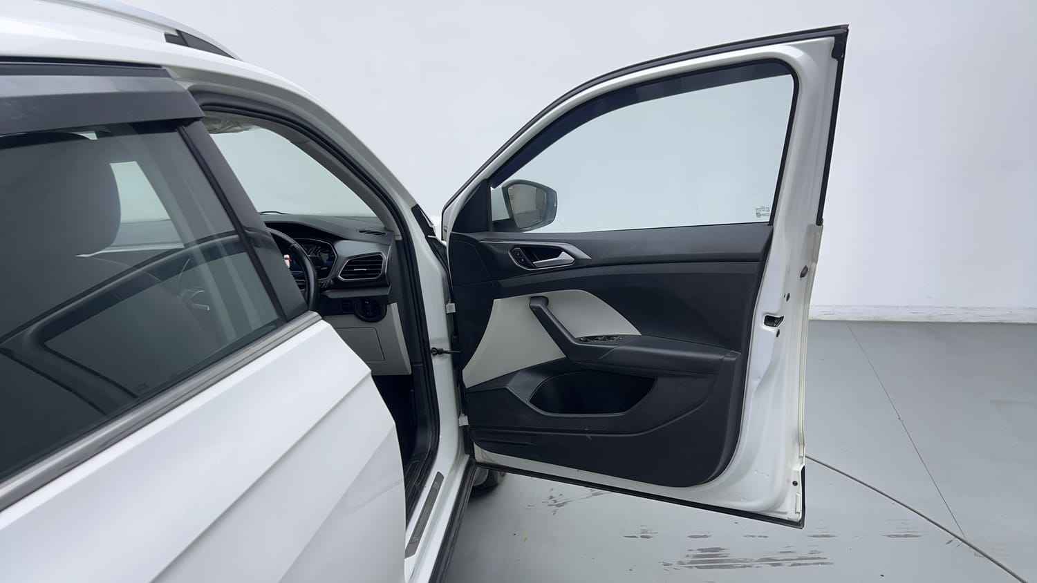 2021 Volkswagen Taigun Topline 1.0 TSI AT-19