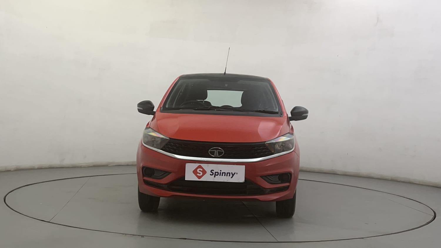 Used 2022 Tata Tiago XT CNG Cng Manual exterior FRONT VIEW