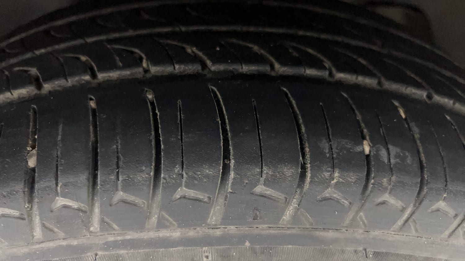 Used 2022 Tata Tiago XT CNG Cng Manual tyres RIGHT FRONT TYRE TREAD VIEW