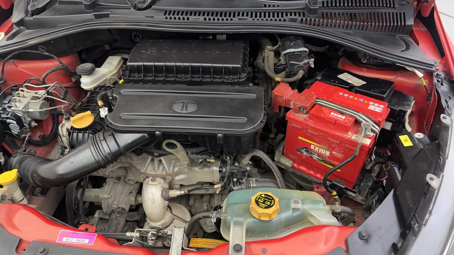 Used 2022 Tata Tiago XT CNG Cng Manual engine ENGINE LEFT SIDE VIEW