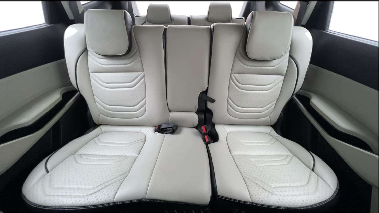 Used 2023 Kia Carens Prestige Plus 1.5 Diesel MT 7 STR Diesel Manual interior REAR SEAT CONDITION VIEW