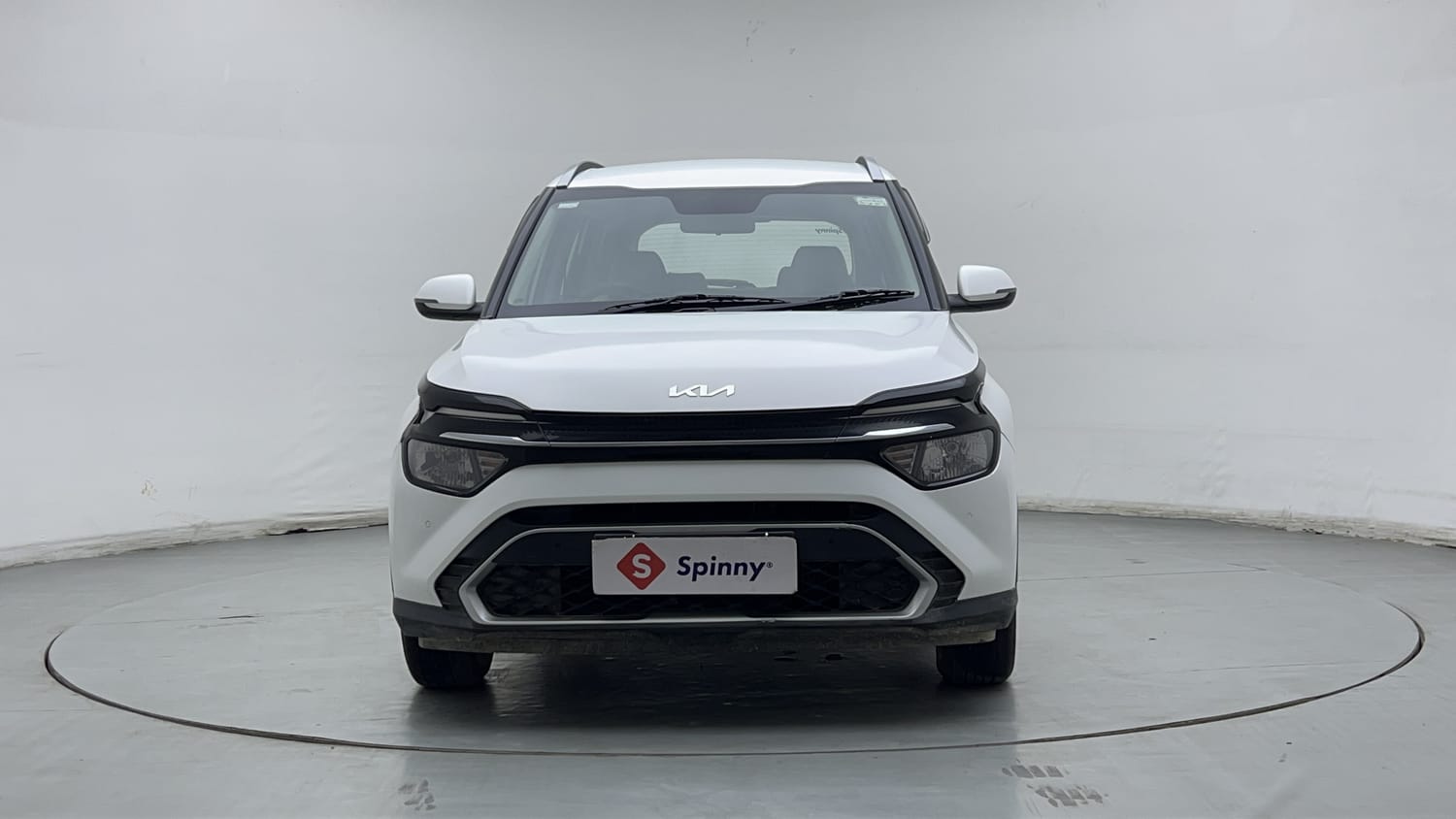 Used 2023 Kia Carens Prestige Plus 1.5 Diesel MT 7 STR Diesel Manual exterior FRONT VIEW