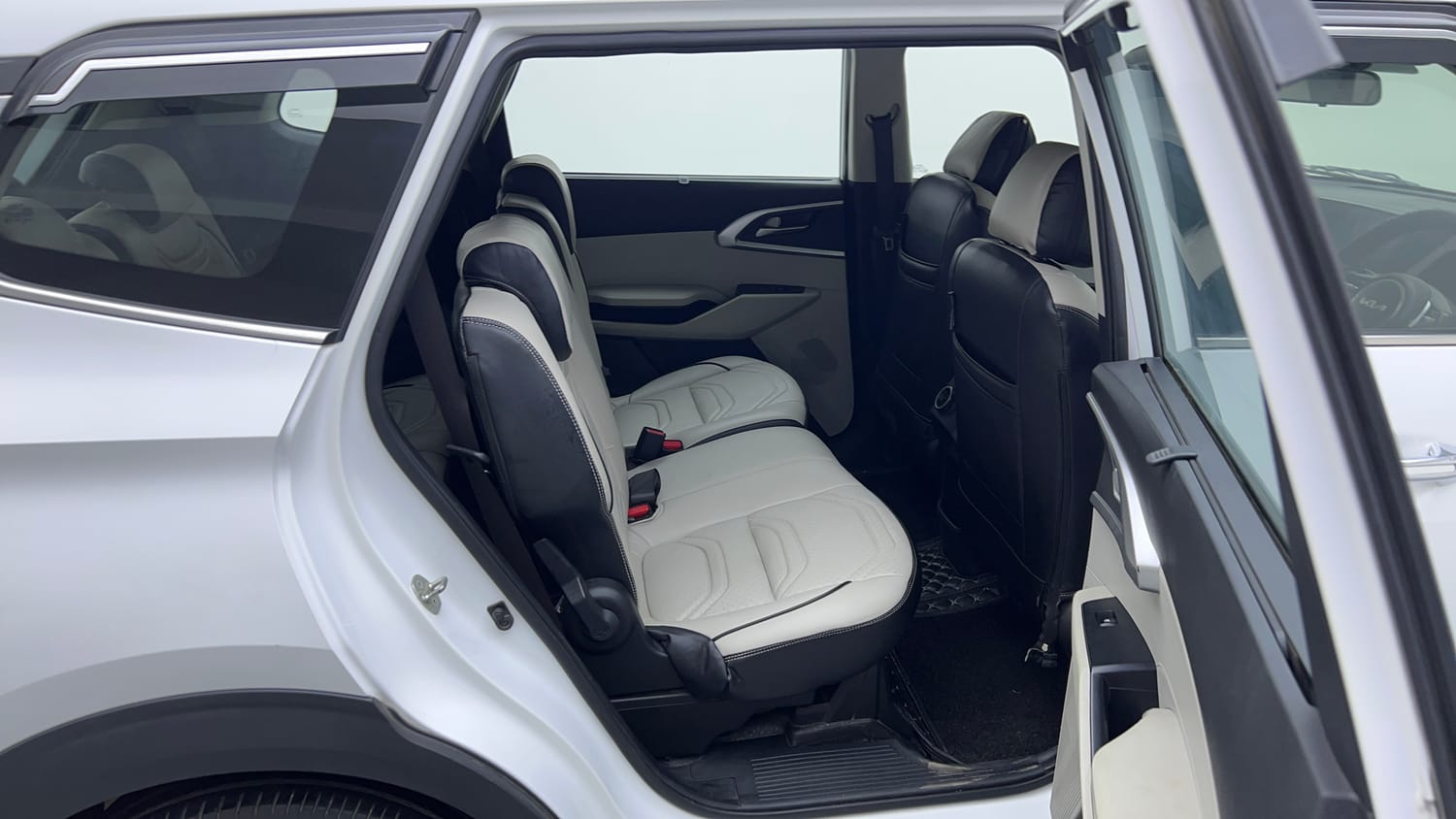 Used 2023 Kia Carens Prestige Plus 1.5 Diesel MT 7 STR Diesel Manual interior RIGHT SIDE REAR DOOR CABIN VIEW