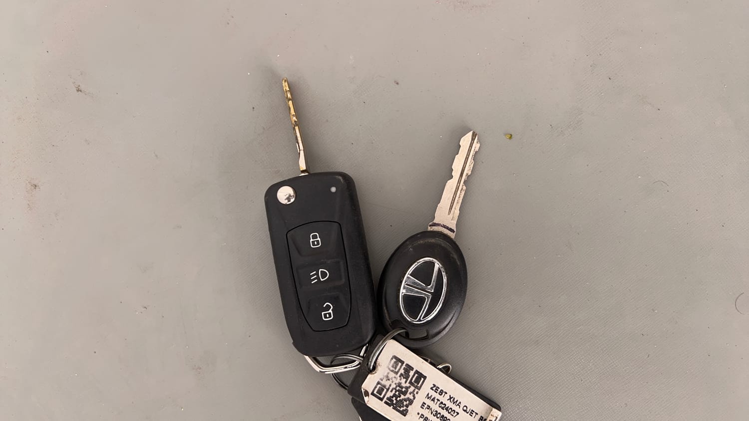 Used 2015 Tata Zest XMA Diesel Diesel Automatic extra CAR KEY VIEW