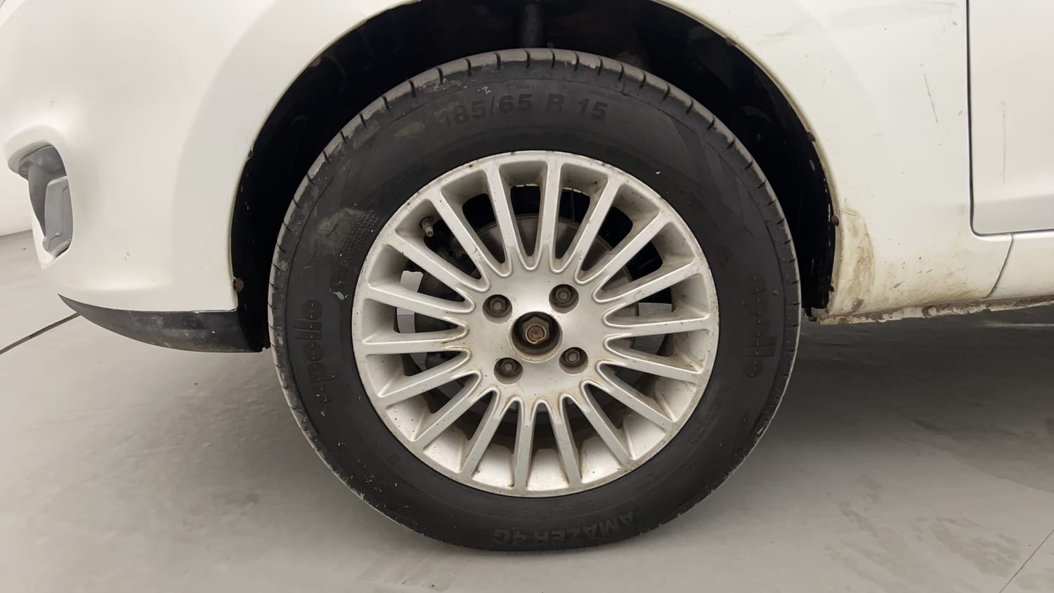 Used 2015 Tata Zest XMA Diesel Diesel Automatic tyres LEFT FRONT TYRE RIM VIEW
