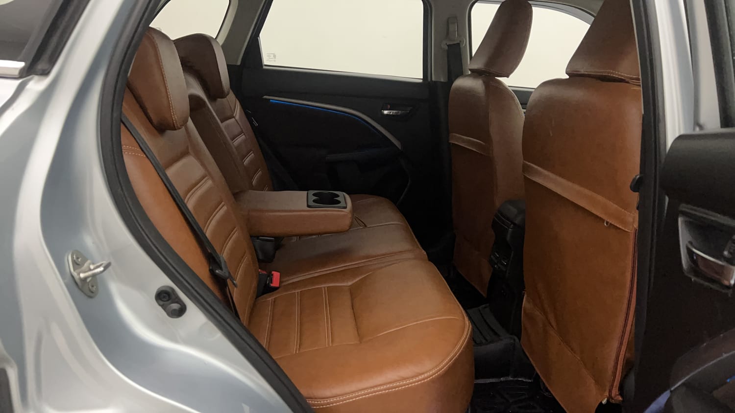 Used 2022 Maruti Suzuki Brezza Zxi Plus Dual Tone Petrol Manual interior RIGHT SIDE REAR DOOR CABIN VIEW