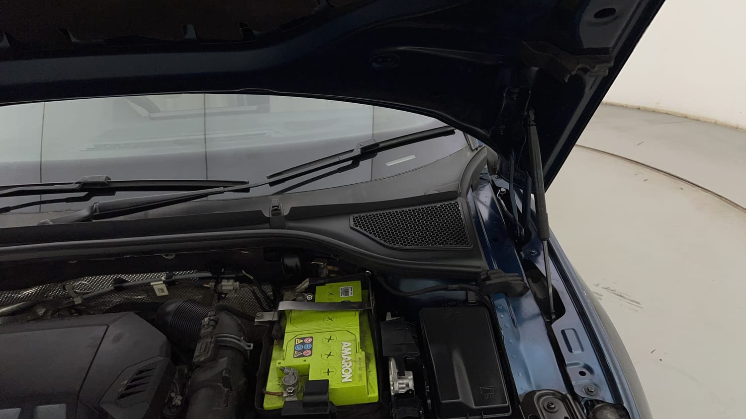 Used 2021 Skoda Octavia L&K 2.0 Petrol Automatic engine ENGINE LEFT SIDE HINGE & APRON VIEW