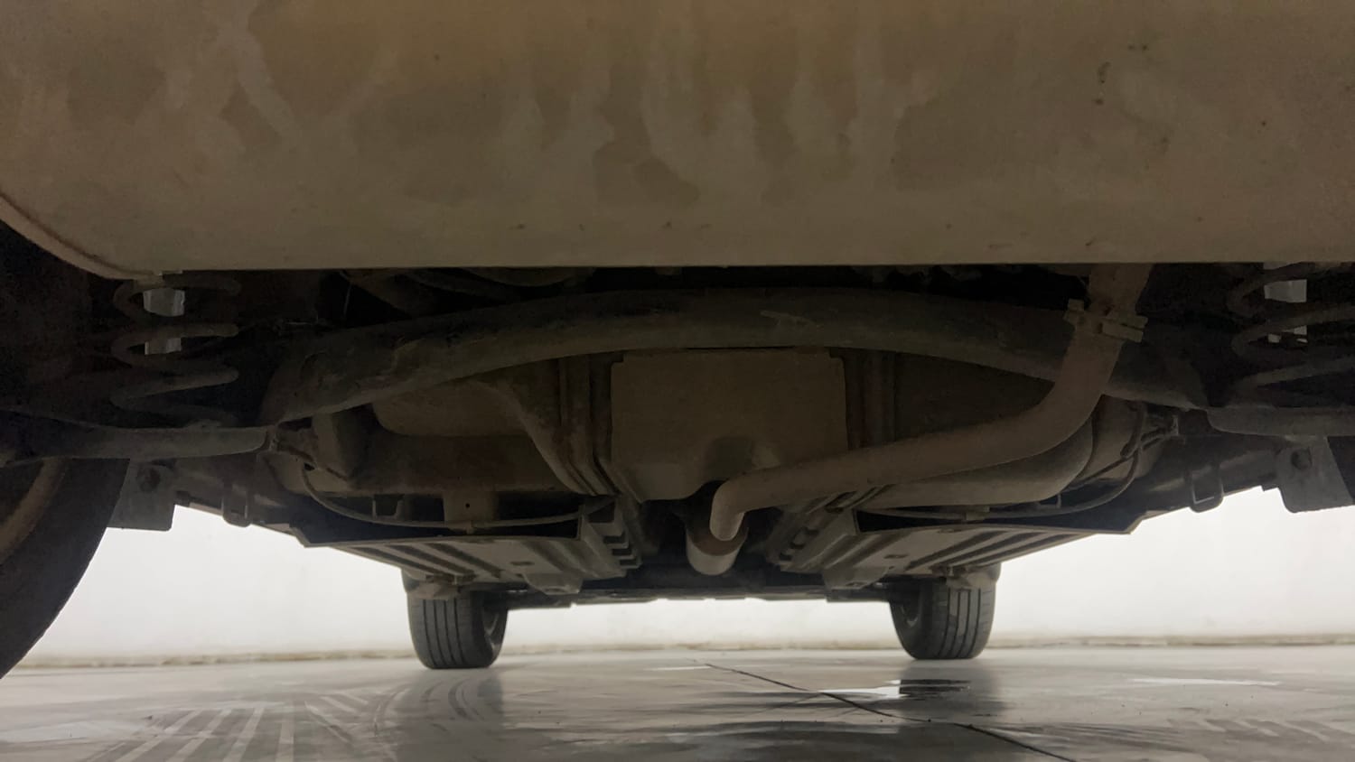 Used 2022 Maruti Suzuki Brezza Zxi Plus Dual Tone Petrol Manual extra REAR UNDERBODY VIEW (TAKEN FROM REAR)