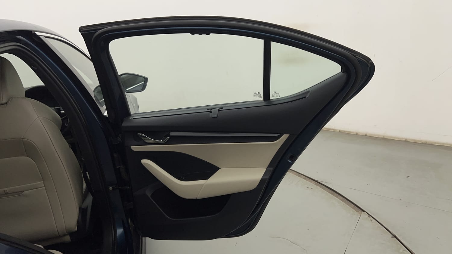 Used 2021 Skoda Octavia L&K 2.0 Petrol Automatic interior RIGHT REAR DOOR OPEN VIEW