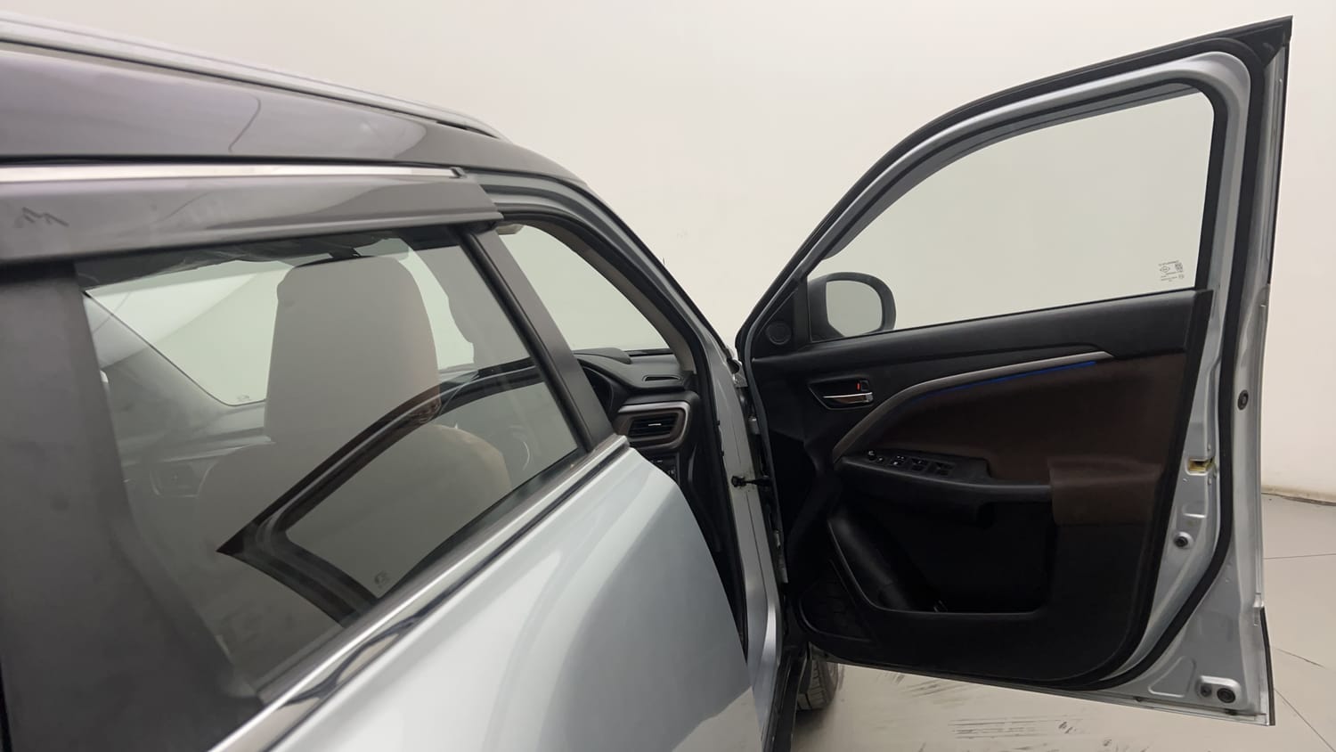 Used 2022 Maruti Suzuki Brezza Zxi Plus Dual Tone Petrol Manual interior RIGHT FRONT DOOR OPEN VIEW