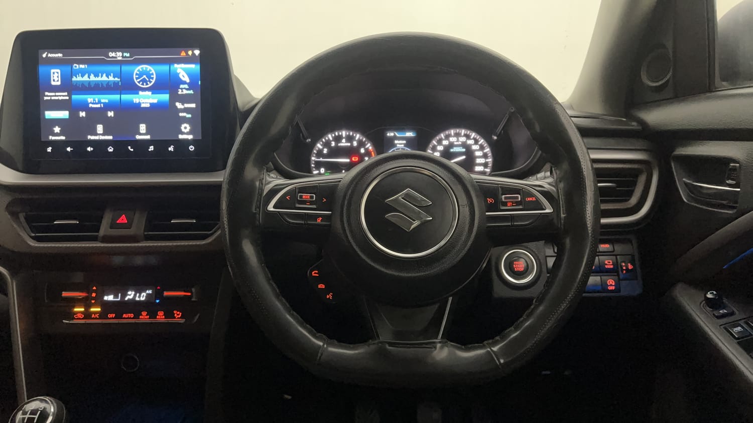 Used 2022 Maruti Suzuki Brezza Zxi Plus Dual Tone Petrol Manual interior STEERING VIEW
